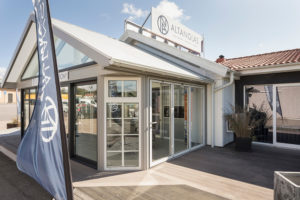 NA Altanglas showroom